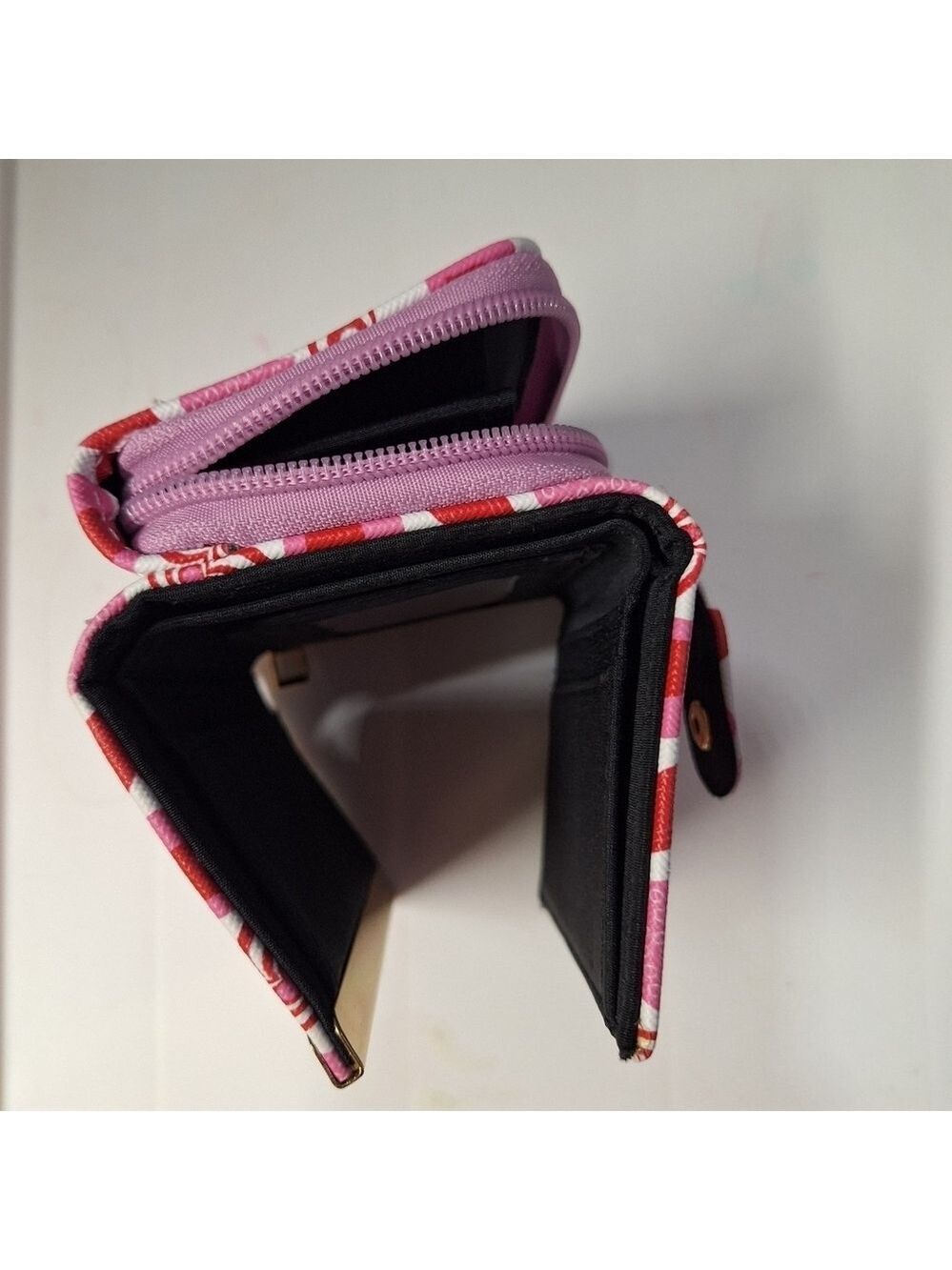 Pink Red Heart Pattern Wallet - Picture 2 of 3